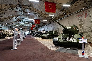 《真女神转生V》日更恶魔：灵鸟“佳塔由” 